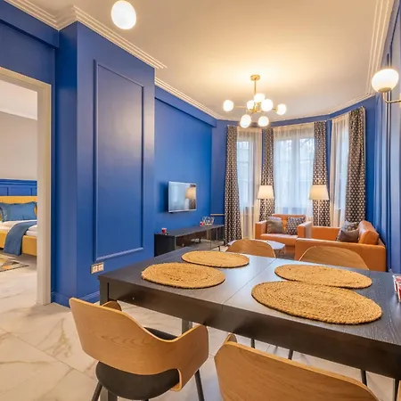 Sofia's Classy Blu -2 Bedrooms