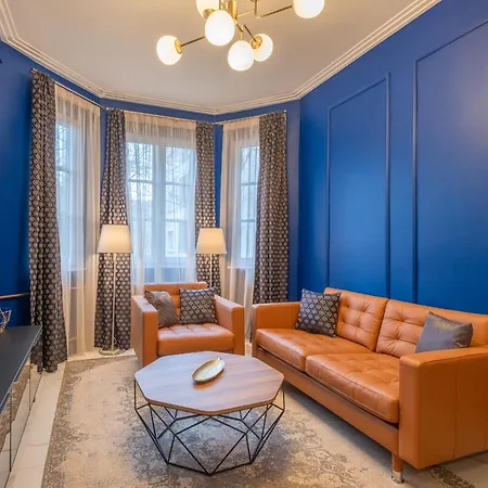 Sofia's Classy Blu -2 Bedrooms * Sofia