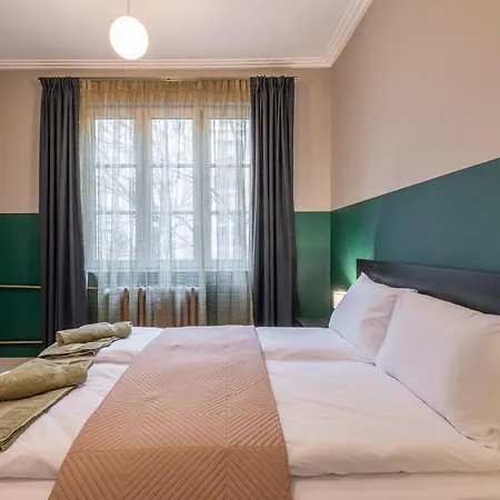 Sofia's Classy Blu -2 Bedrooms