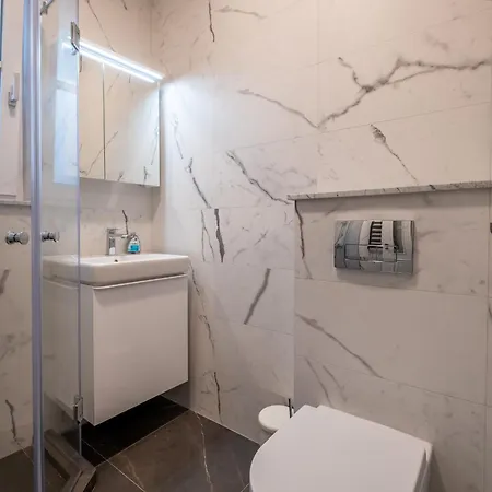 Sofia's Classy Blu -2 Bedrooms Апартамент