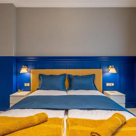 Апартамент Sofia's Classy Blu -2 Bedrooms София